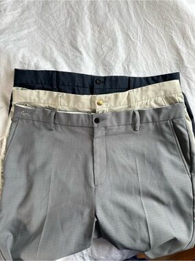 Greg Norman Collection Men's Athletic Shorts Trio - Gray, Cream, Navy size 38